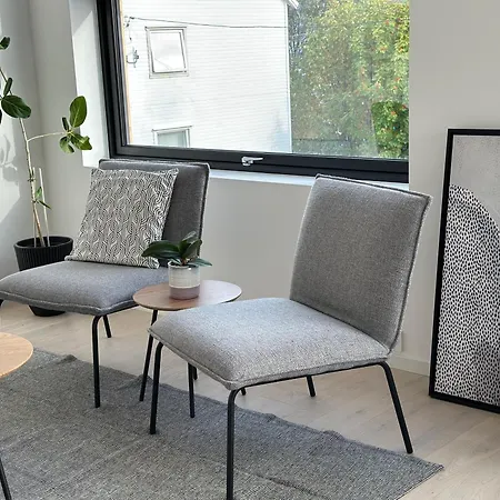 With Parking ゲストハウス