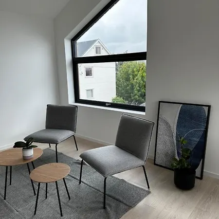 With Parking Vendégház